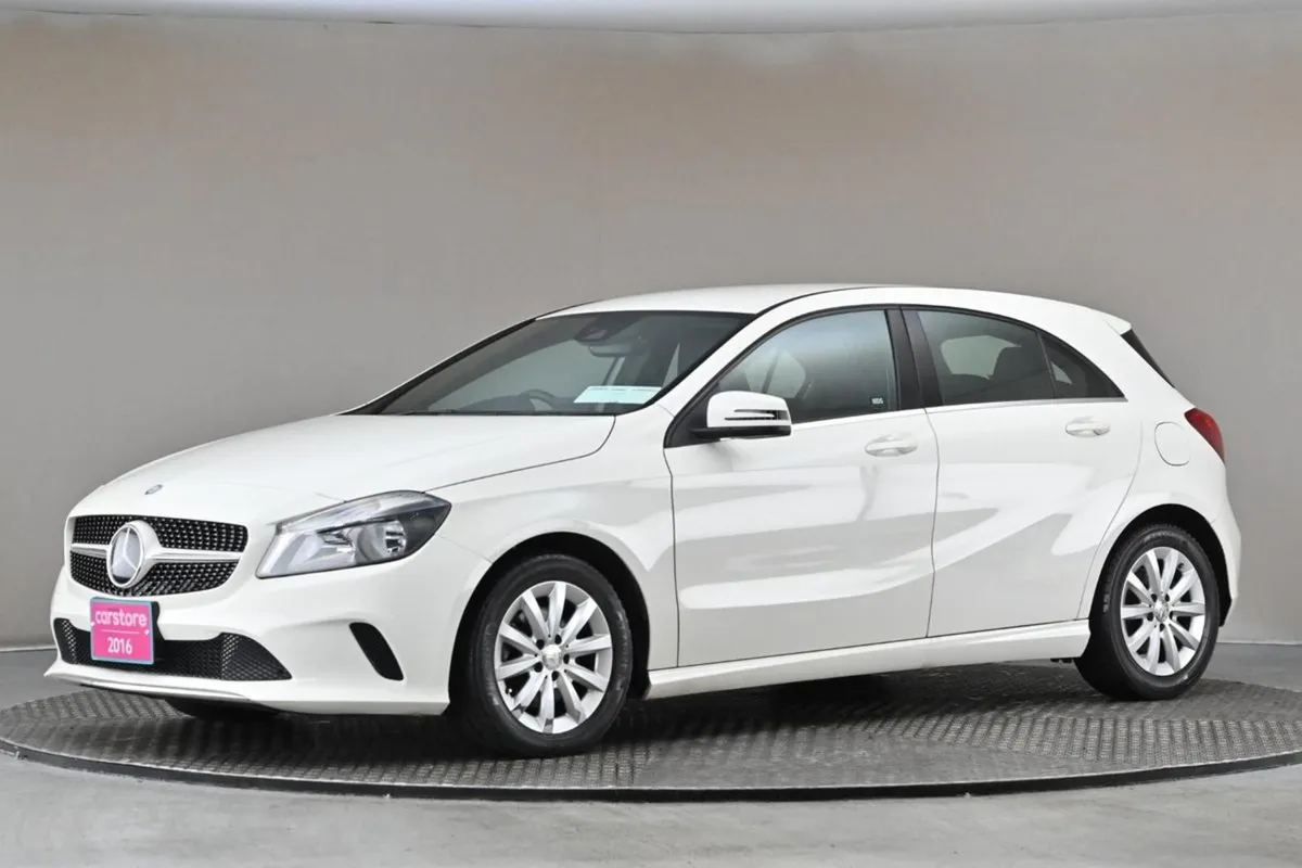 Mercedes-Benz A-Class A 180 Auto  half Leather sp - Image 4