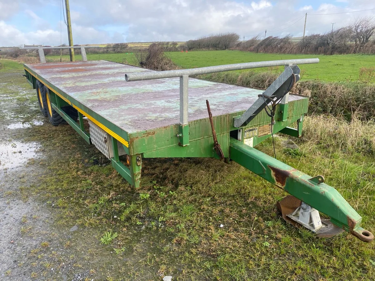 Bale trailer - Image 2