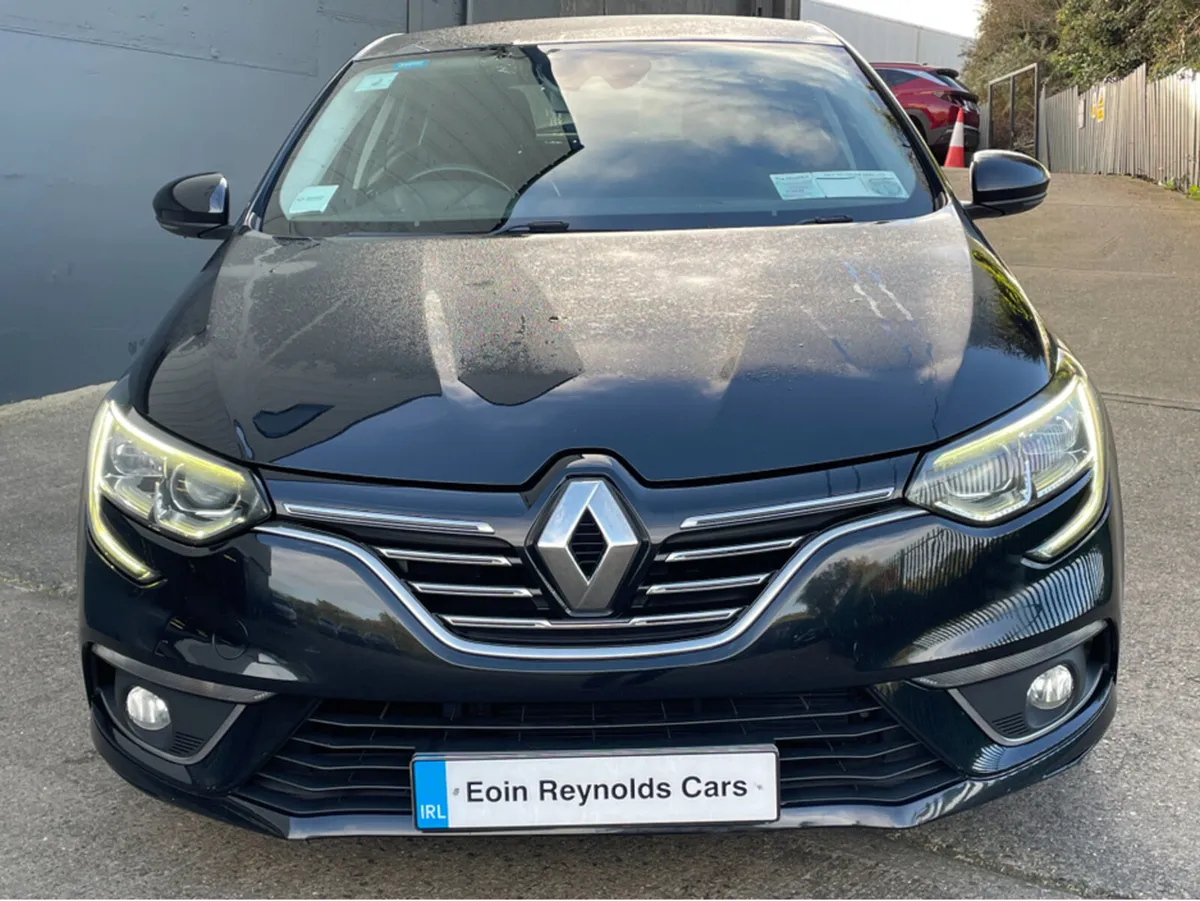 Renault Megane DYNAMIQUE NAV DCI 110 5DR HATCH - Image 3