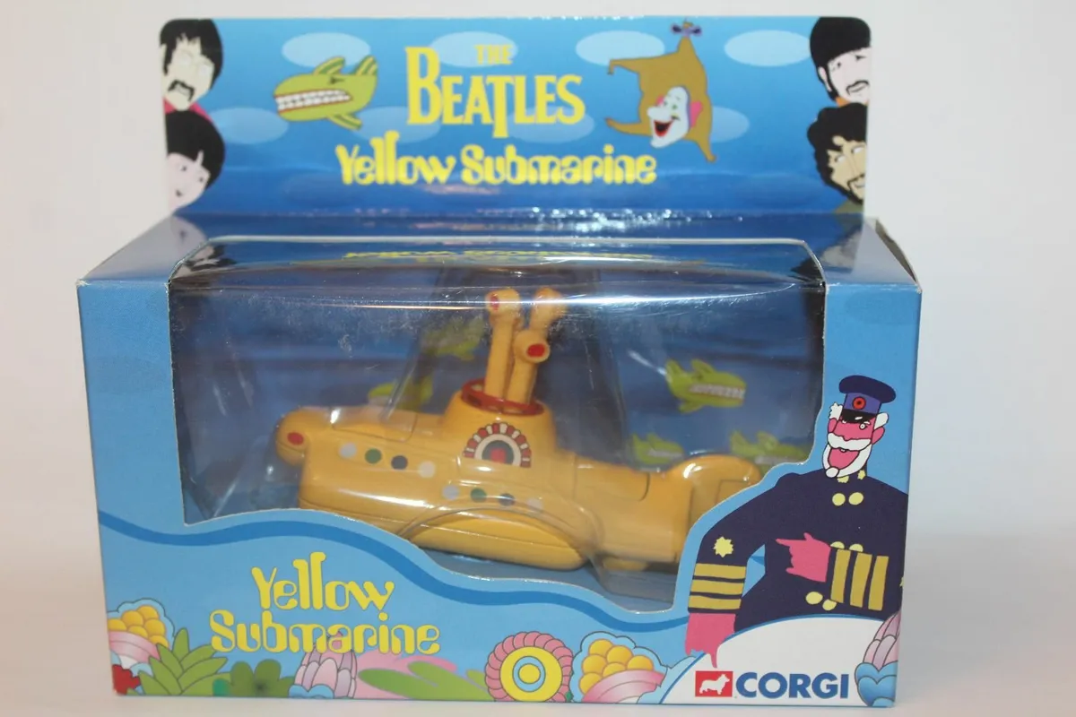 Corgi The Beatles Yellow Submarine - Image 4