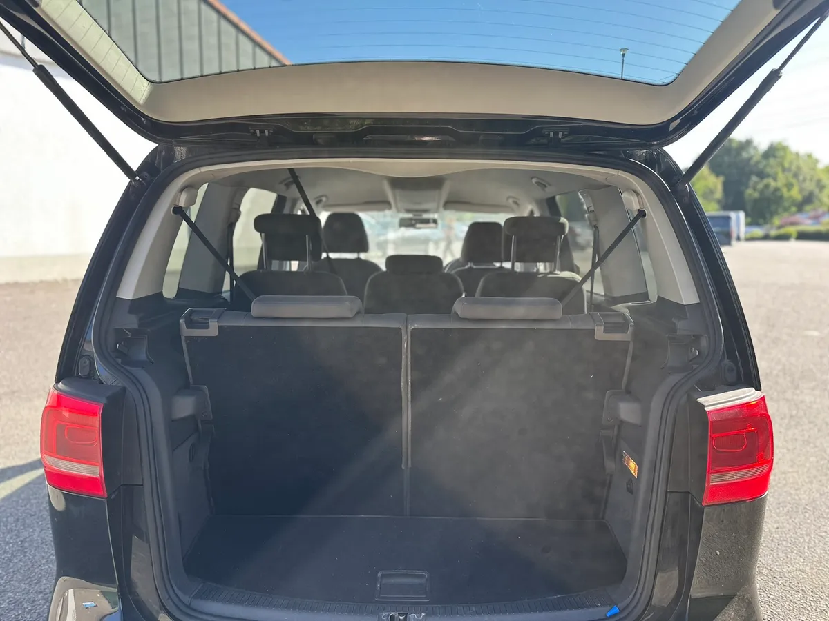 Volkswagen Touran 7 Seater 2010 - Image 4