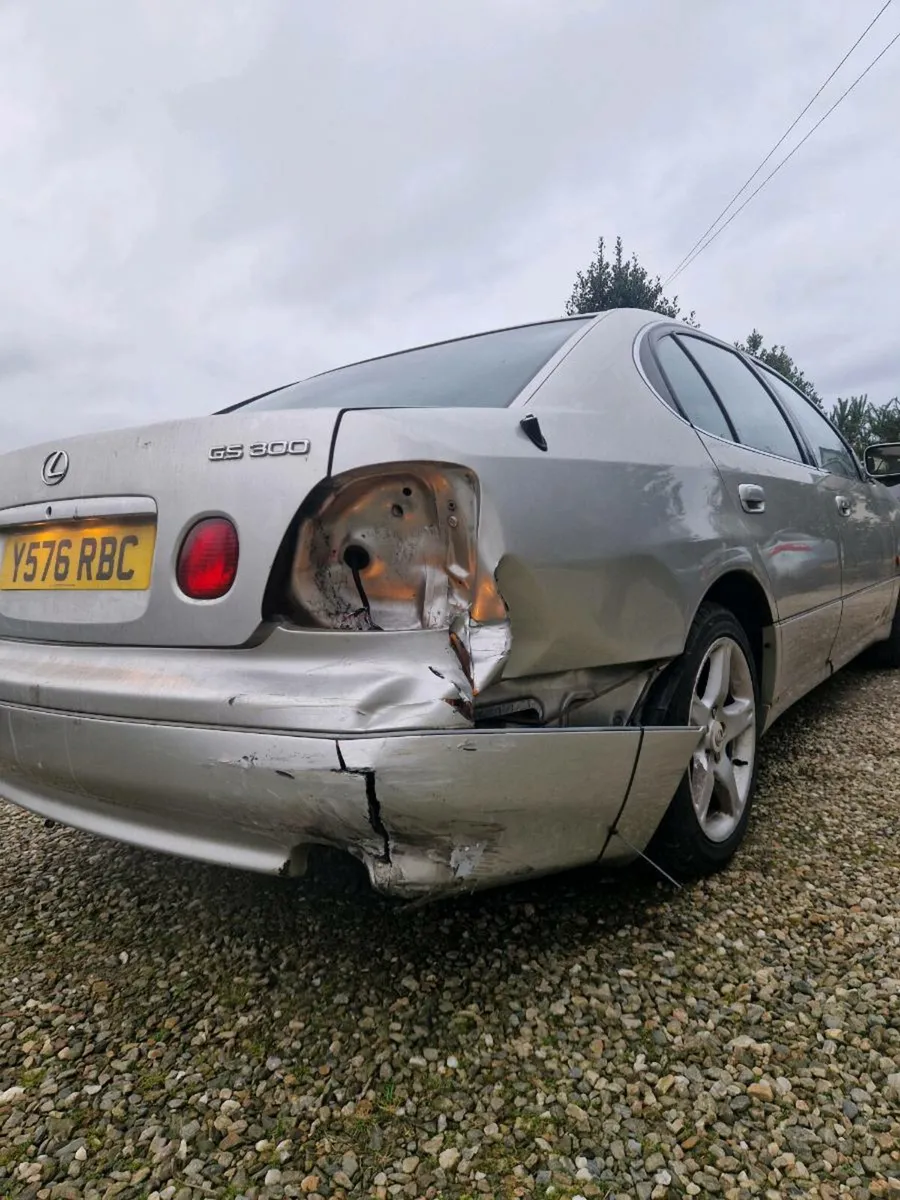 2001 gs300  for breaking - Image 3