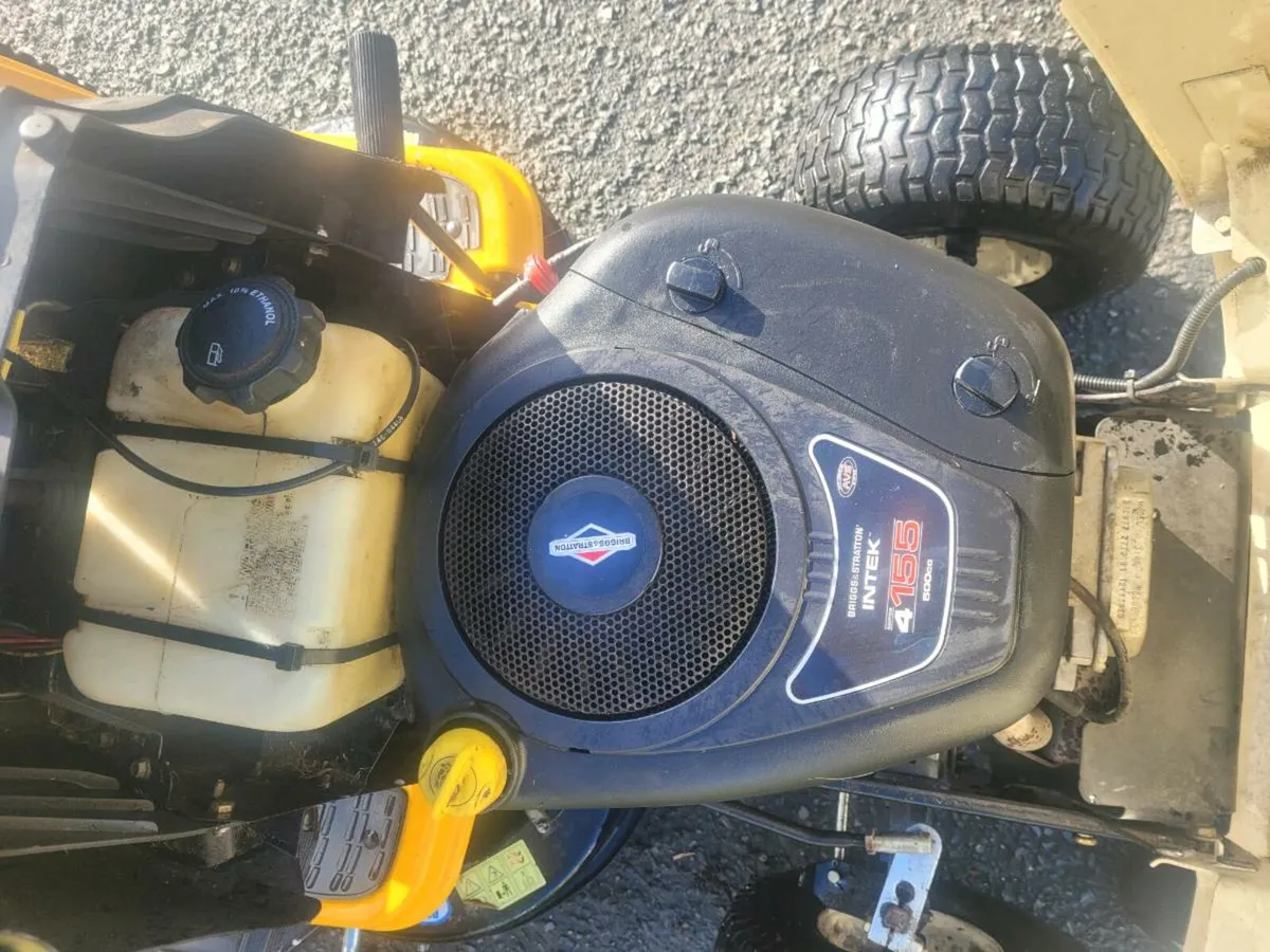 2017  cubcadet lawnmower - Image 3