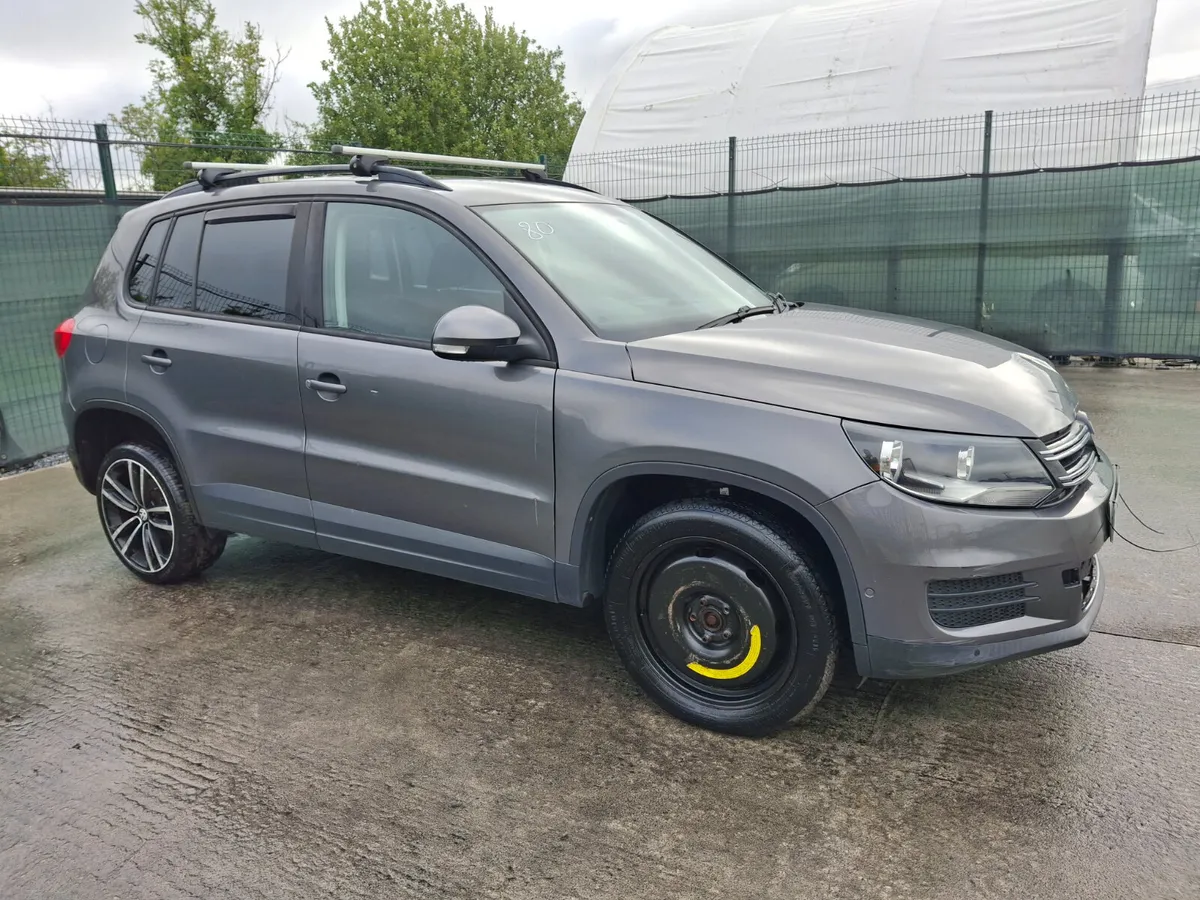 2012  Volkswagen Tiguan 2.0 TDI - Image 3