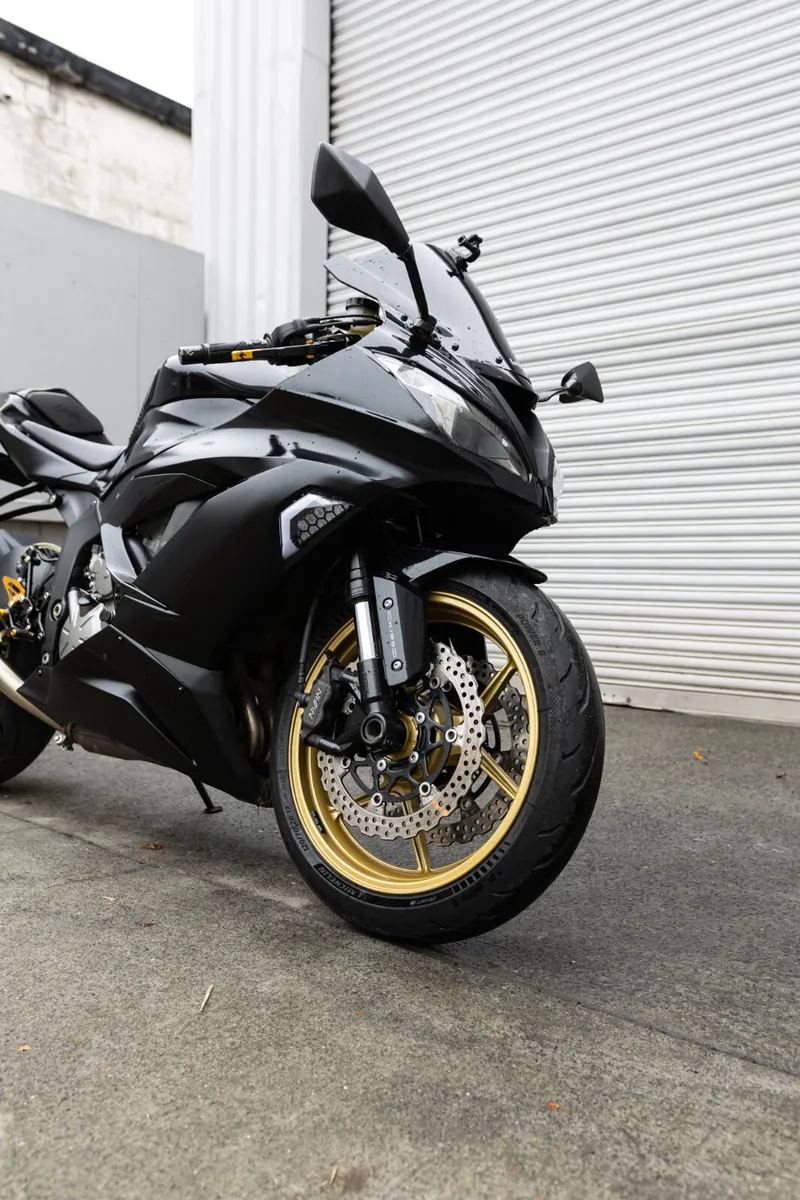 Kawasaki Ninja ZX6R 2014 - Image 2