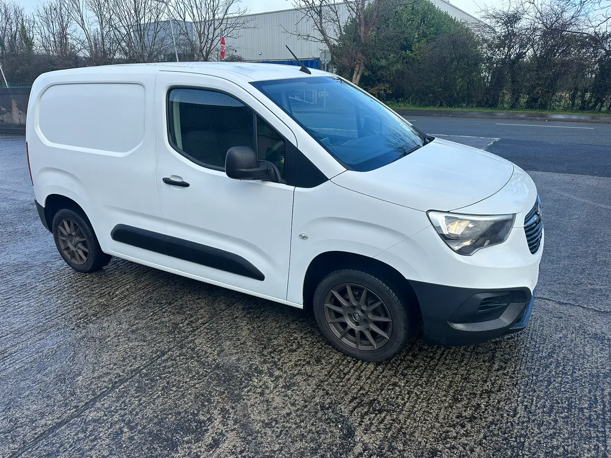 21 Opel combo 1.5 - Image 1