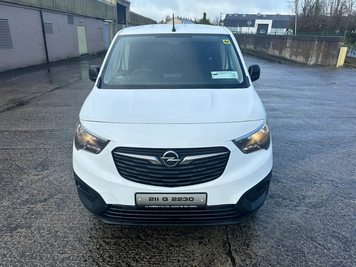 21 Opel combo 1.5 - Image 2