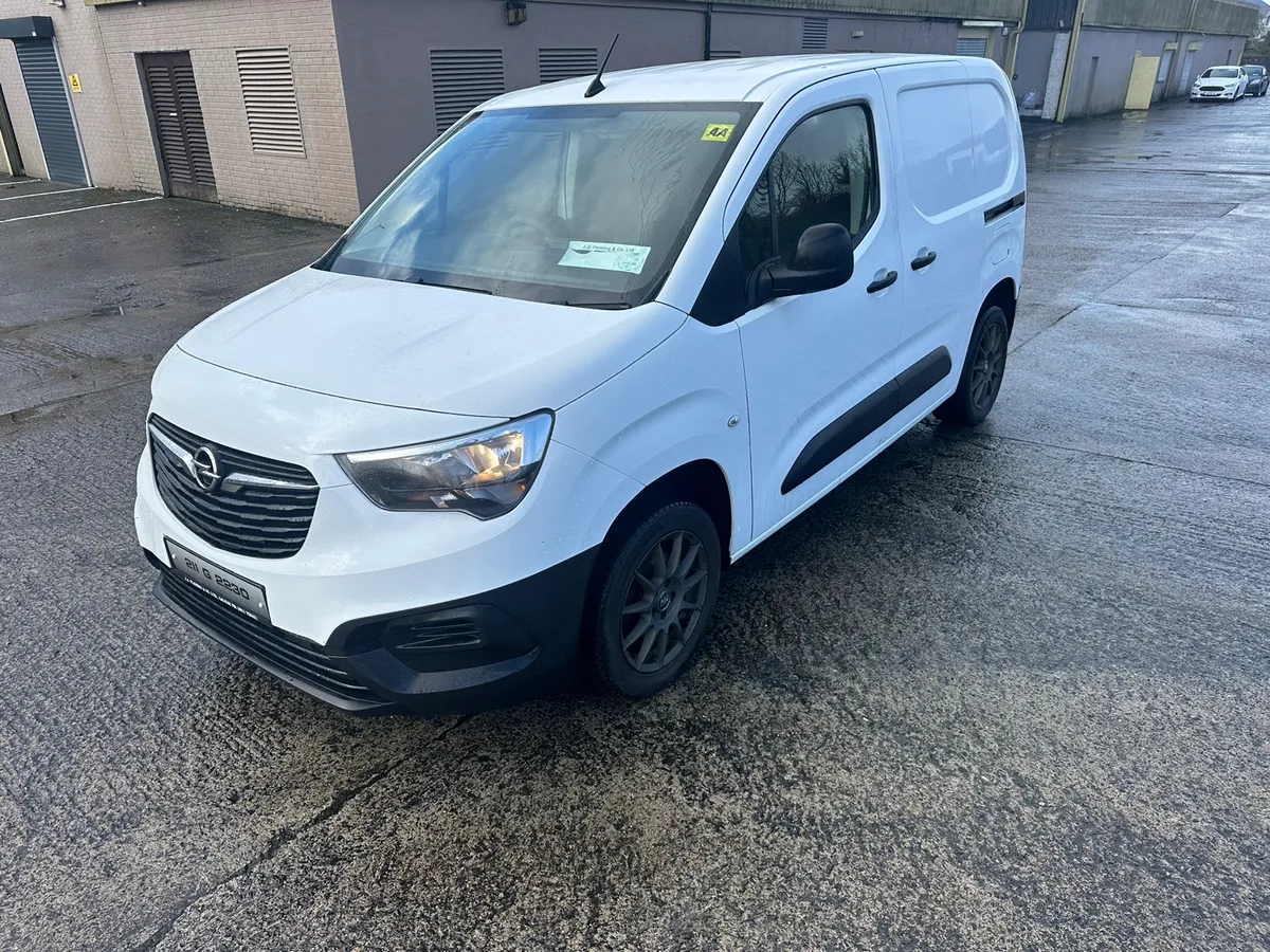 21 Opel combo 1.5 - Image 3