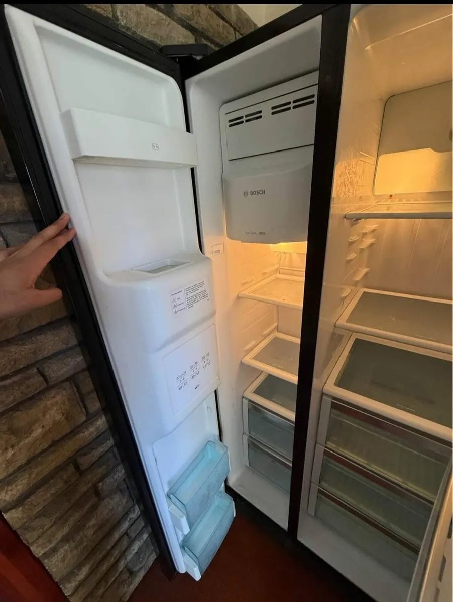 Bosch American Fridge Freezer - Image 2