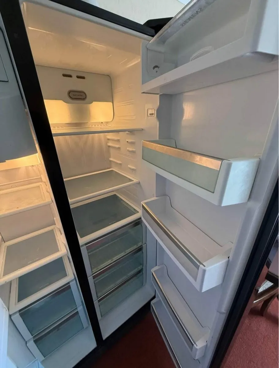 Bosch American Fridge Freezer - Image 3