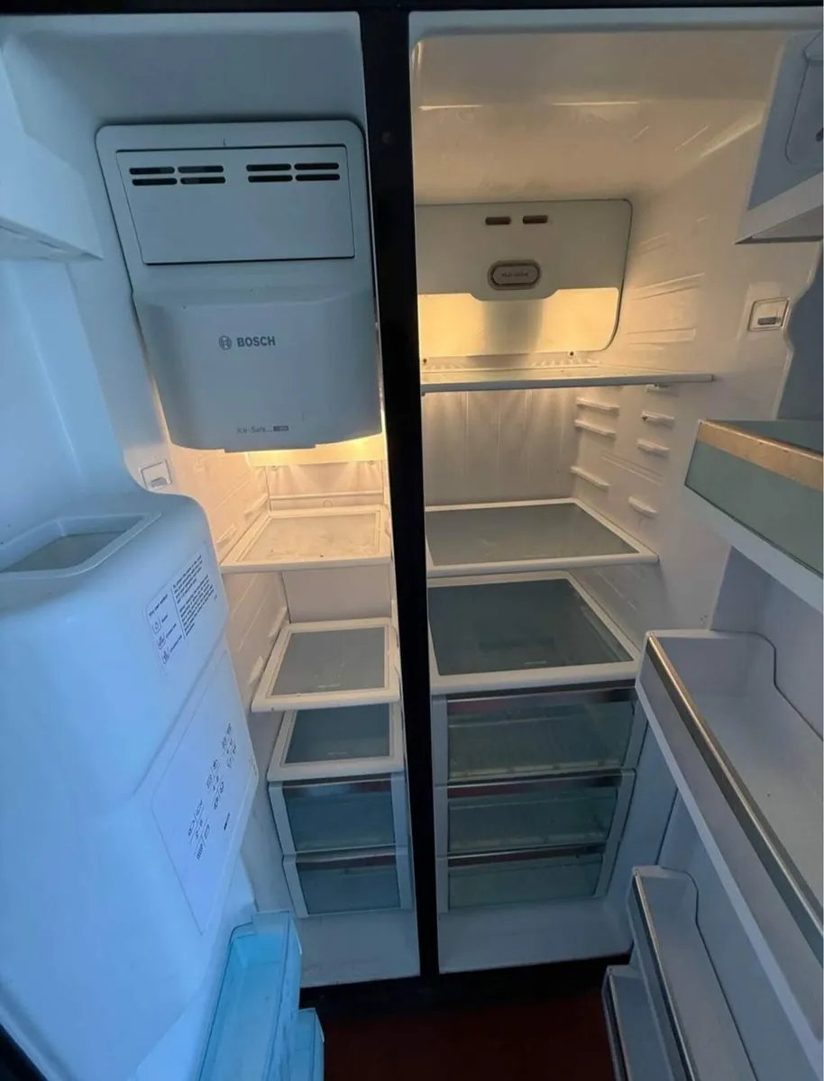 Bosch American Fridge Freezer - Image 4