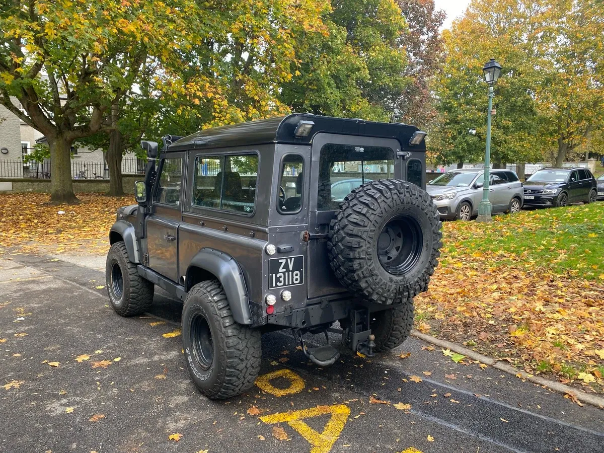 Land Rover defender - Image 3