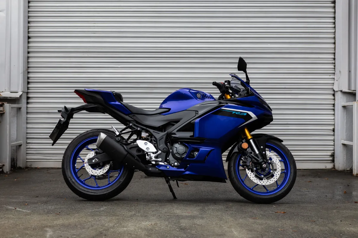 Yamaha YZF R3 2025 - Image 1