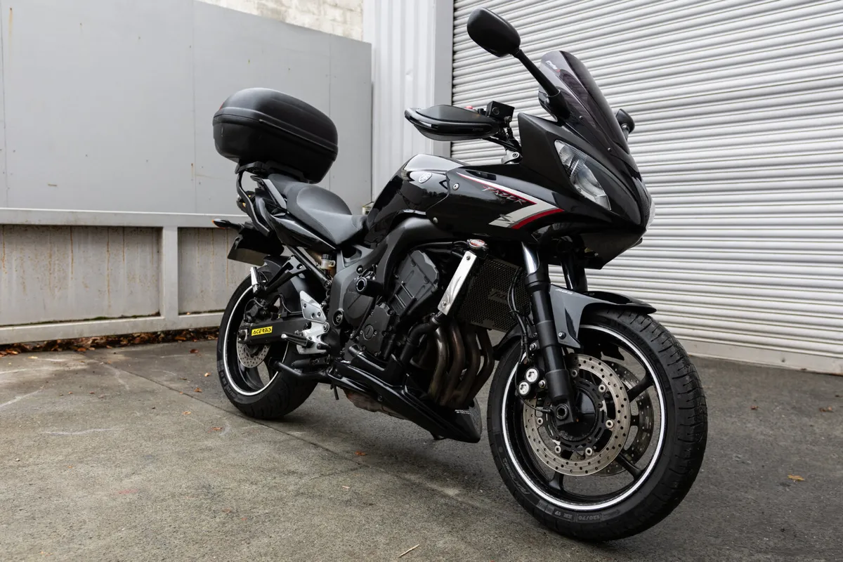 Yamaha Fazer 600 S2 2009 - Image 2