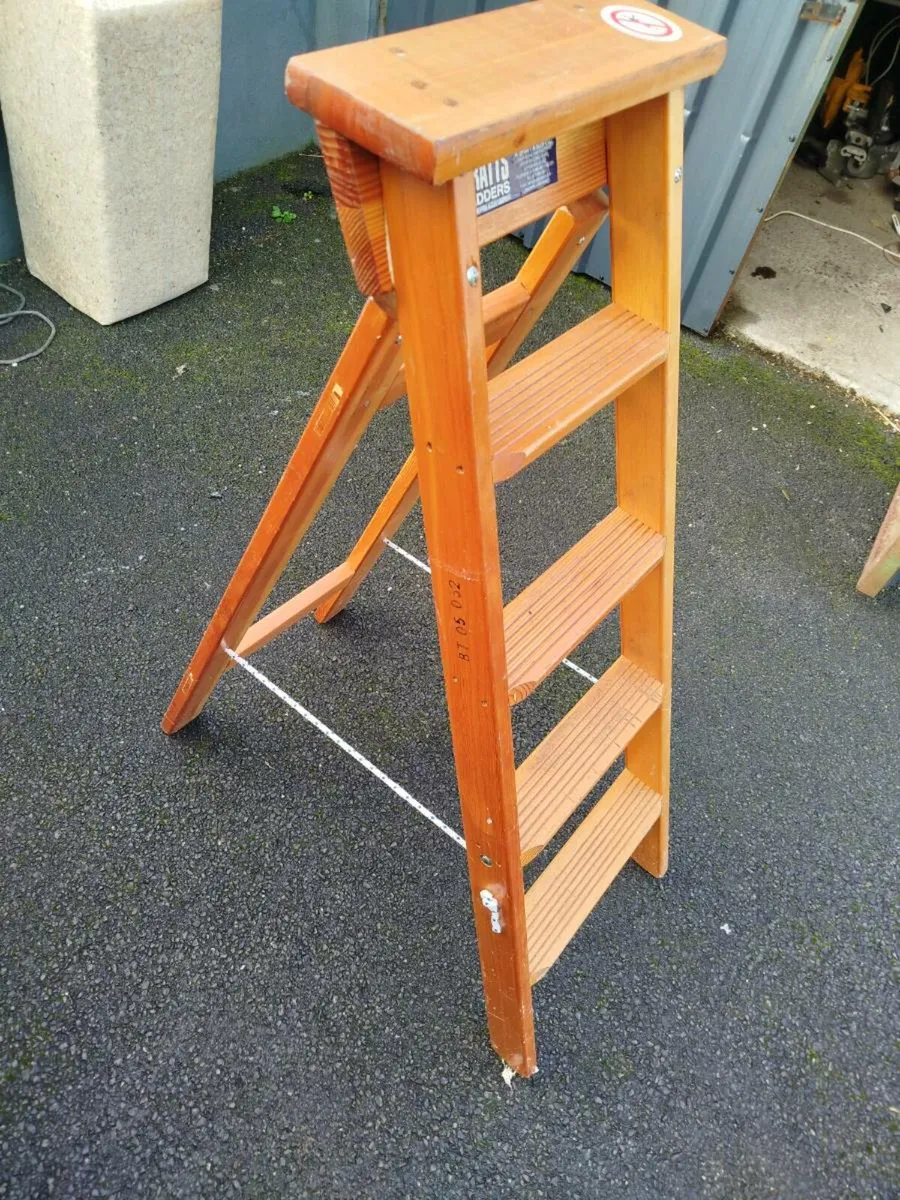 A. Bratts wooden Steps - Image 2