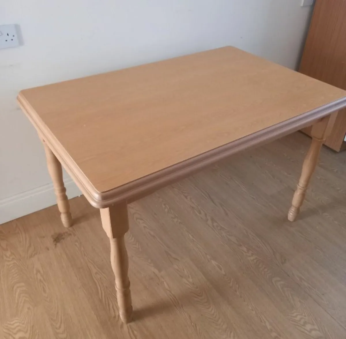 kitchen Table  and four chairs - Image 1