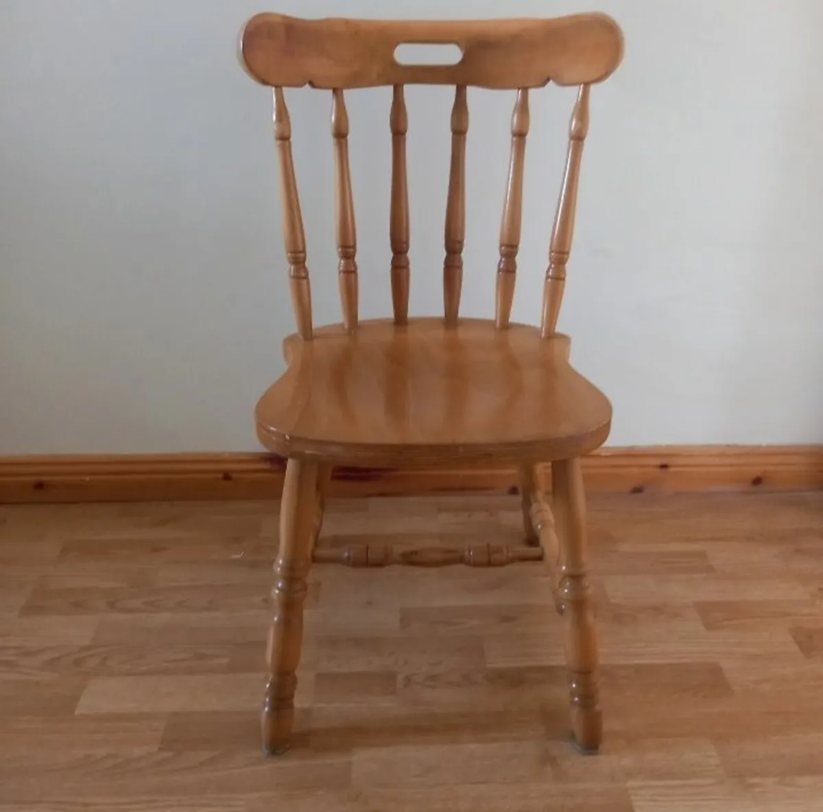 kitchen Table  and four chairs - Image 2