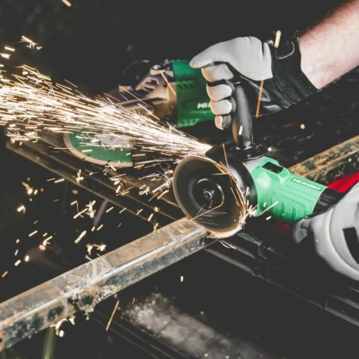 Hitachi / HiKOKI 9" & 4½" Angle Grinder Twin Bundl - Image 3