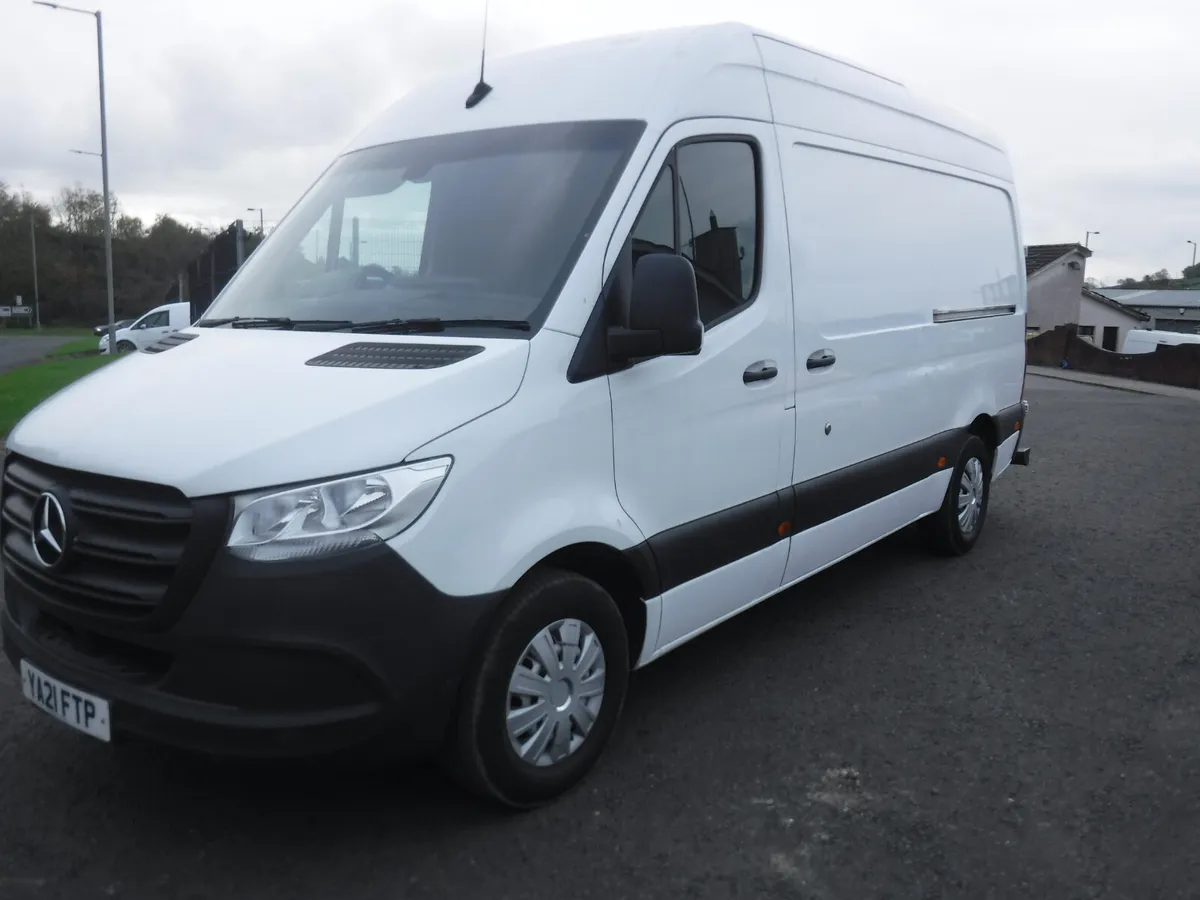 Mercedes Sprinter 2021 mwb high roof panel van. - Image 1