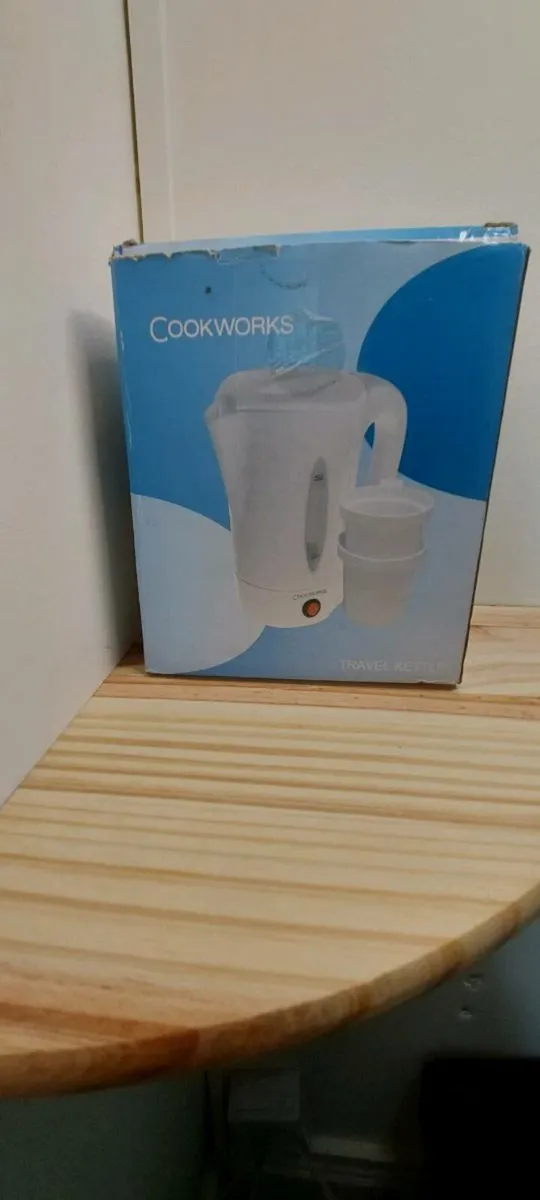 Mini Travel Kettle Boxed Dual Voltage - Image 2
