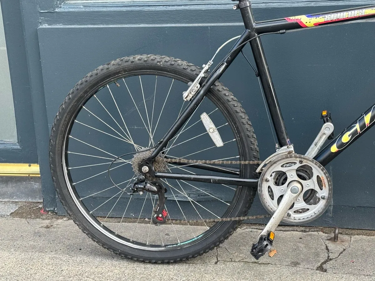 Cheap Giant Bike - Image 2