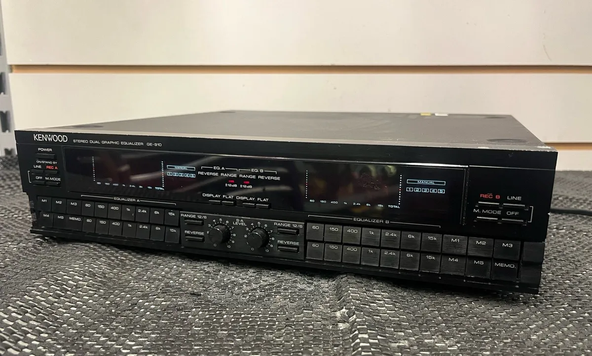 Kenwood Stereo Dual Graphic Equalizer GE-910 - Image 1