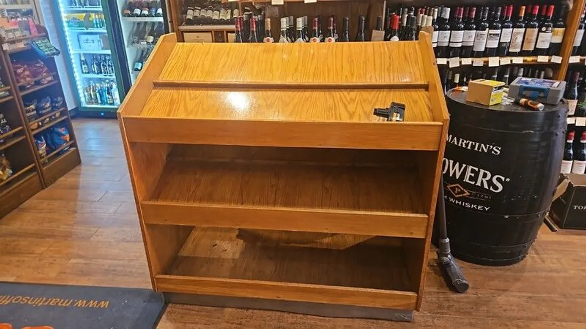 Wine display unit - Image 1