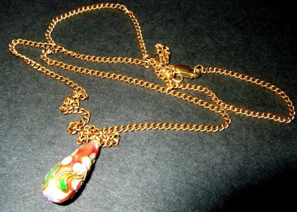 Vintage Hallmarked 9ct Chain & Cloisonne Teardrop - Image 4