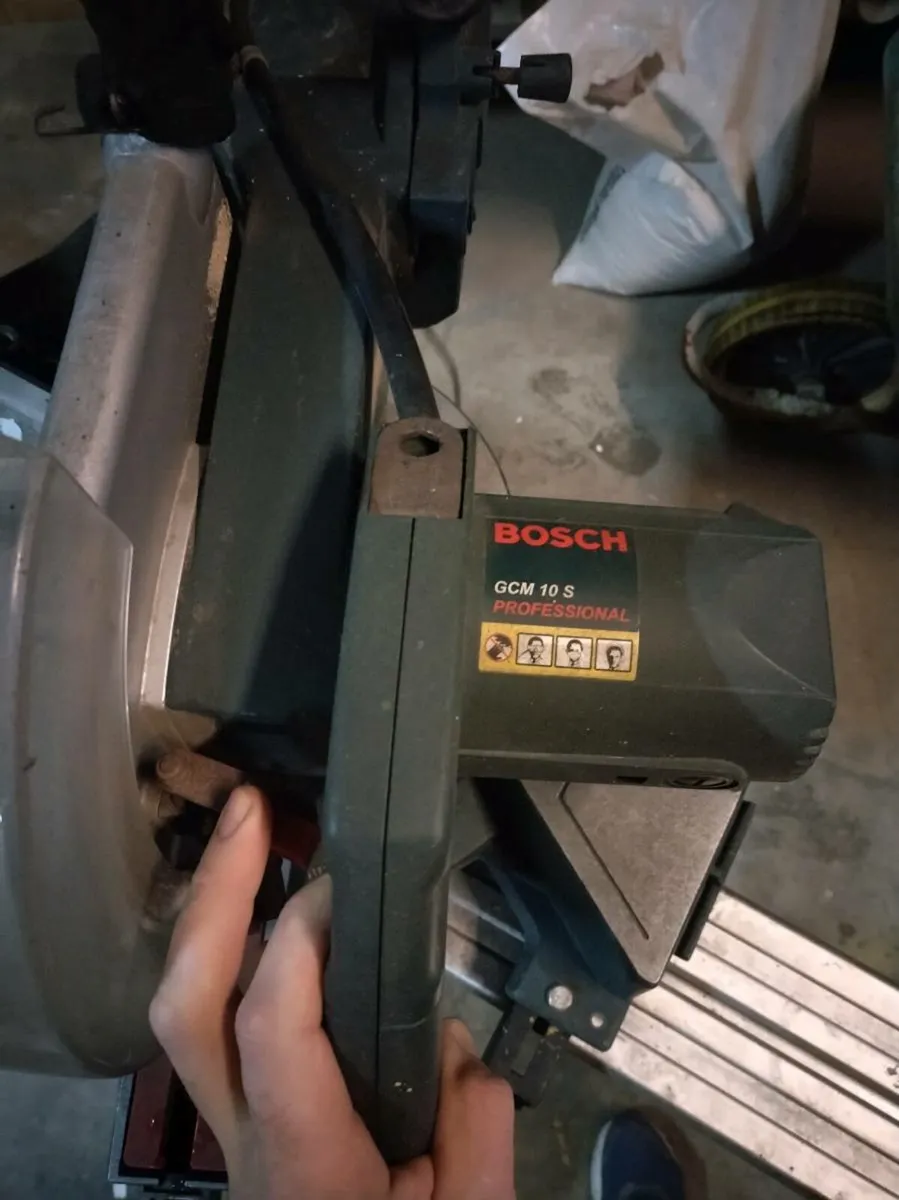 Bosch mitre saw - Image 1