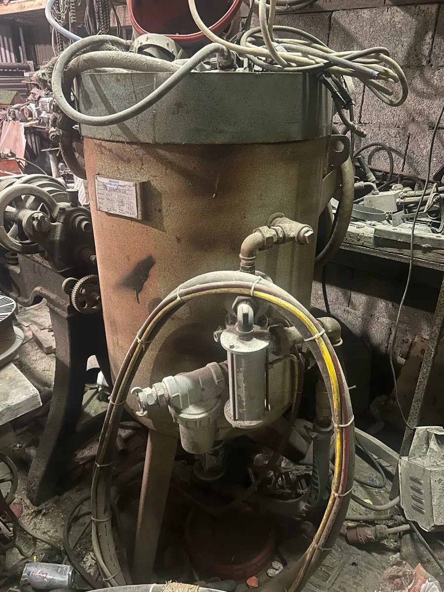 Sand blaster - Image 1