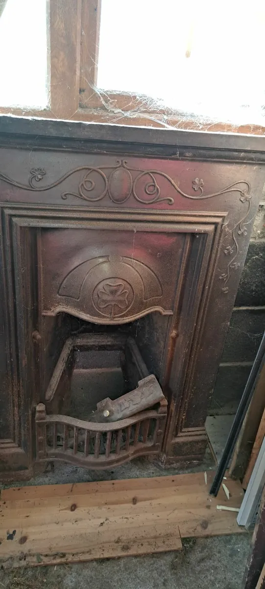 Fire place - Image 1