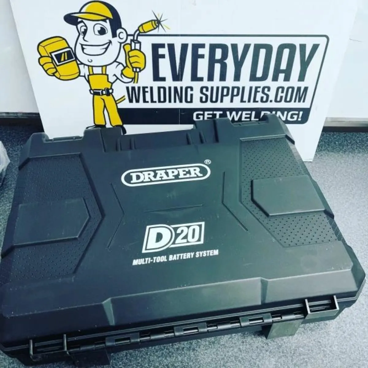 Draper D20 Brushless Impact Wrench (400Nm) with 3. - Image 3