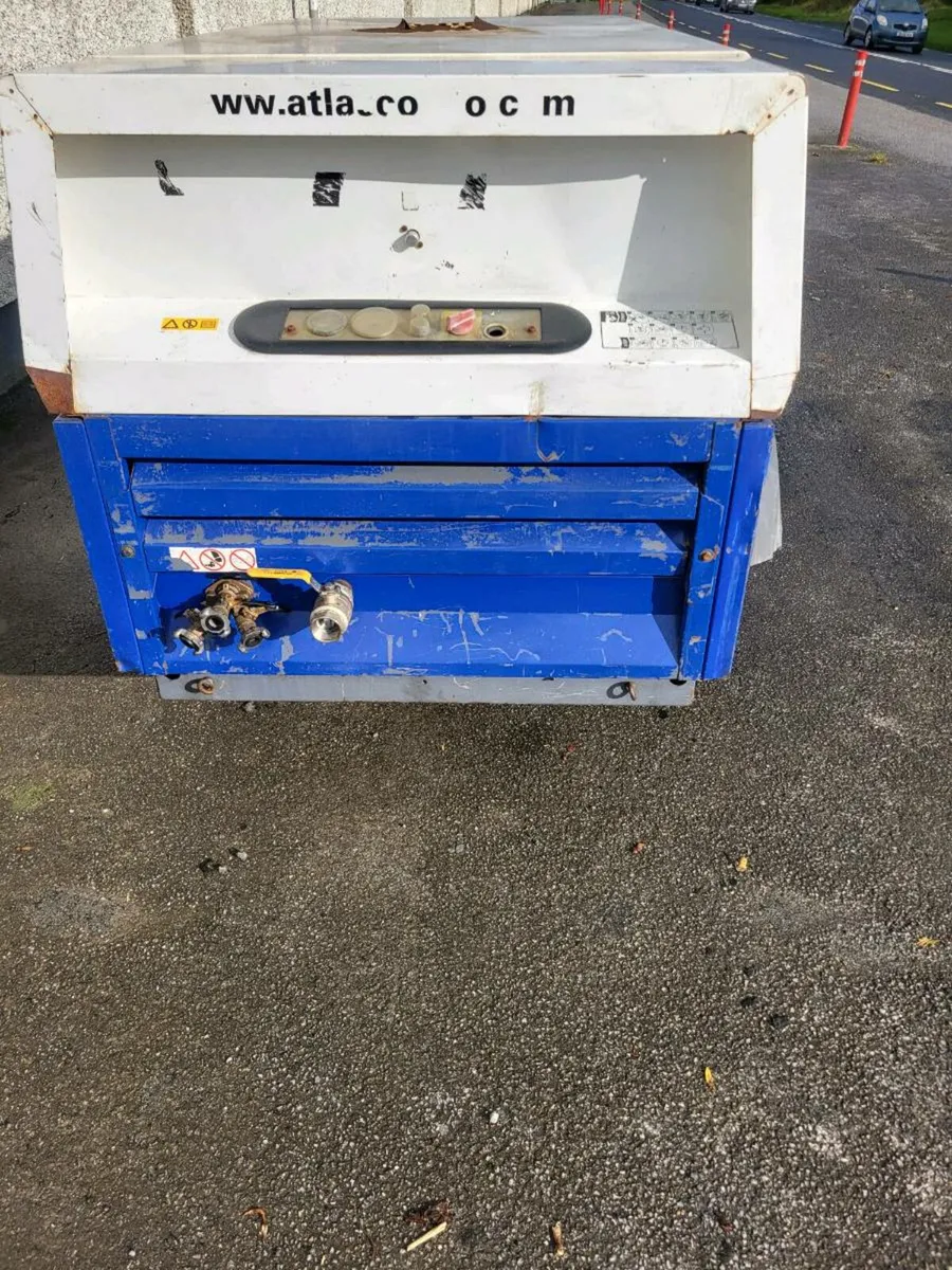 2016 Atlas Copco XAS 137 Road Compressor - Image 3
