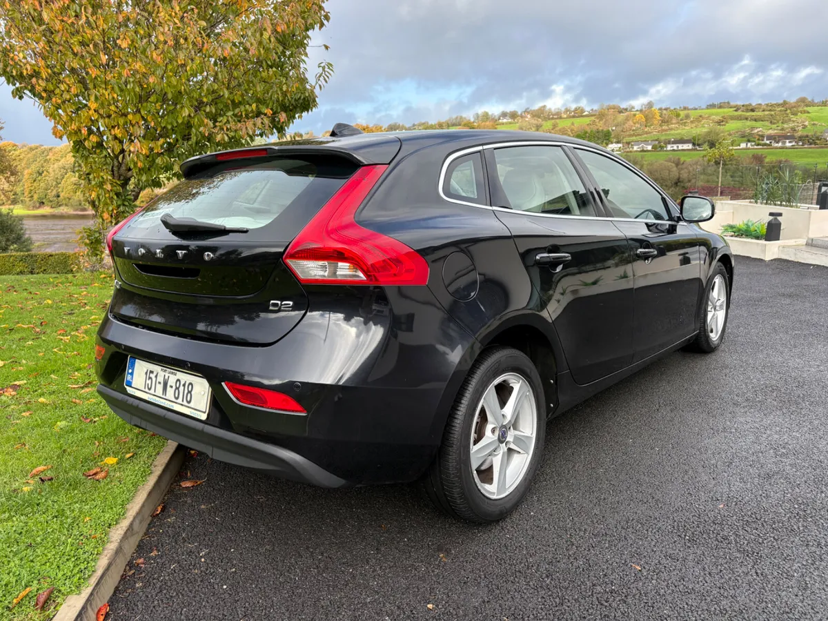 2015 Volvo V40 D2 Only 52,000km - Image 3