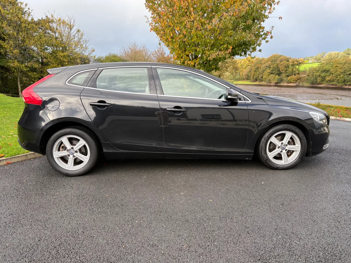 2015 Volvo V40 D2 Only 52,000km - Image 2