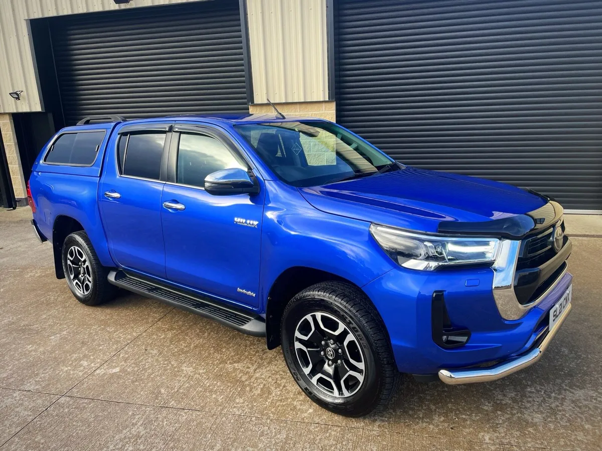2021 TOYOTA HILUX 2.8 D4D INVINCIBLE AUTO - Image 4