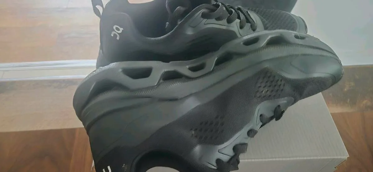 Onclouds runners size 6 uk cloudmonster - Image 2