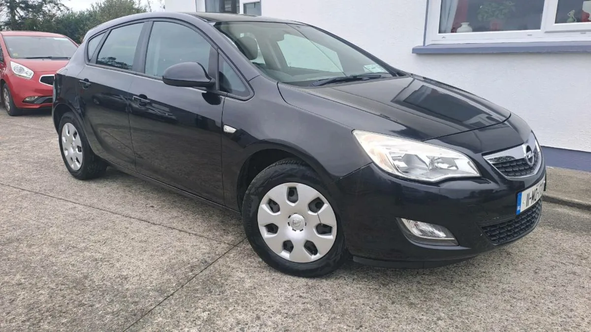2011 Opel Astra 1.7cdti ~Taxed & Tested~Excellent - Image 1