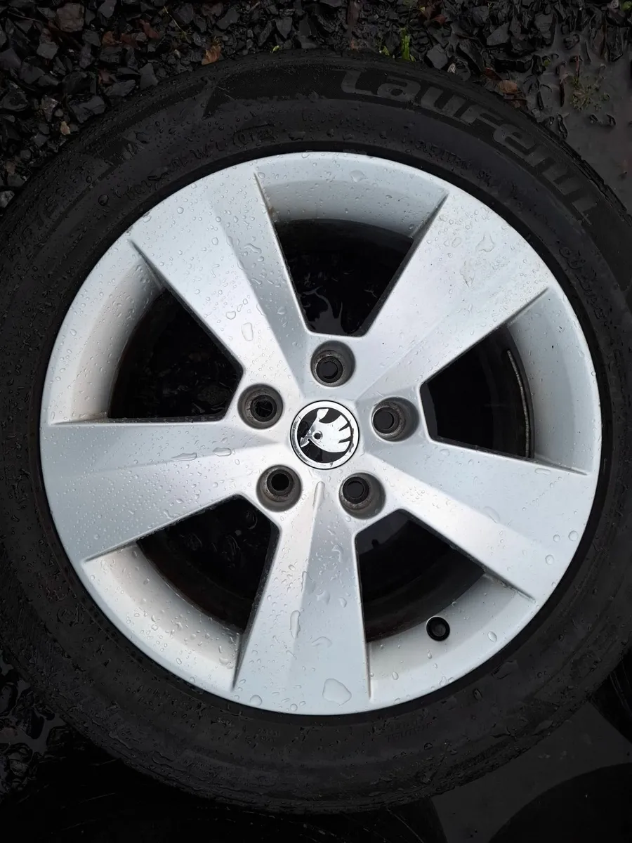 16" Skoda, Seat, Vw Alloys with tyres - Image 2