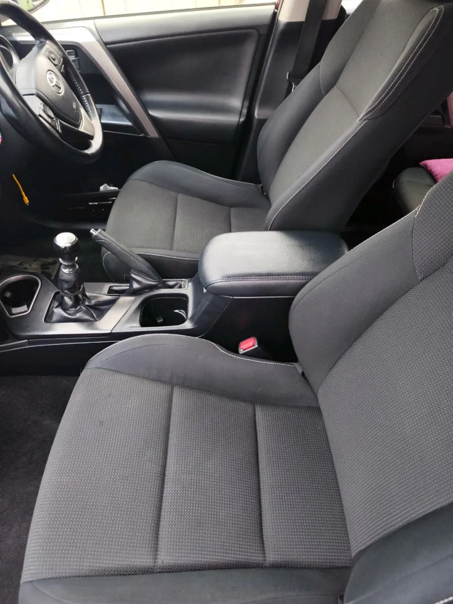 2016 Rav 4 2.0D-4D Luna good price drive it away - Image 4