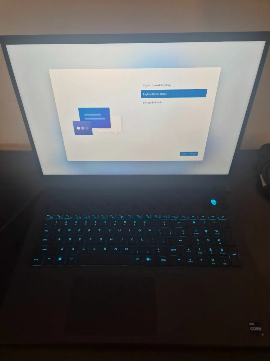 Alienware m18 R2 Gaming Laptop - Image 4