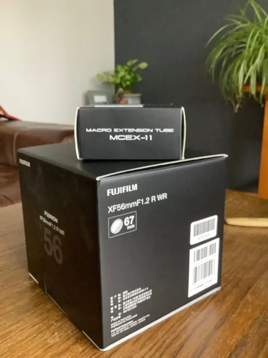Fuji Xf56mm F1.2 R Wr Mint - Image 3