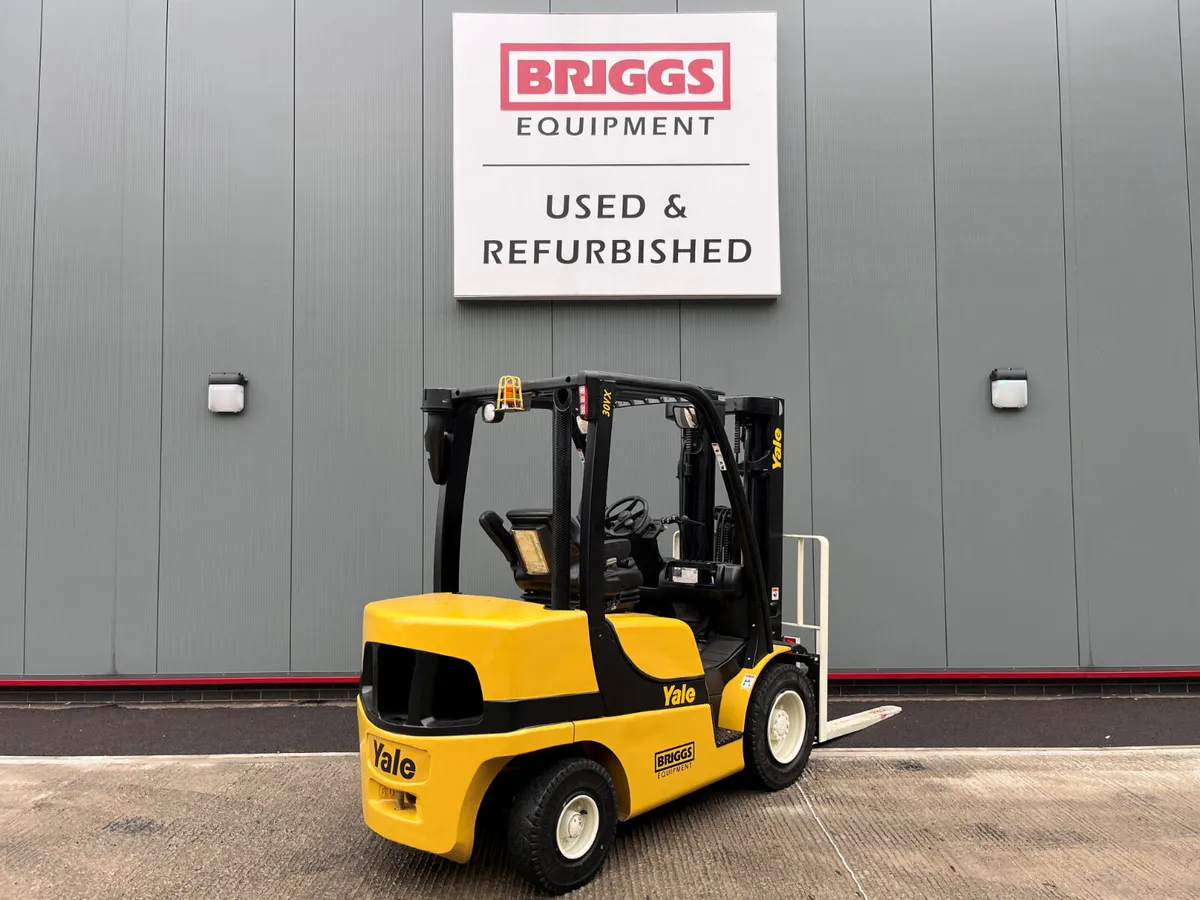 [1] 2017 Yale GDP30VX Forklift (REF:10648) - Image 4