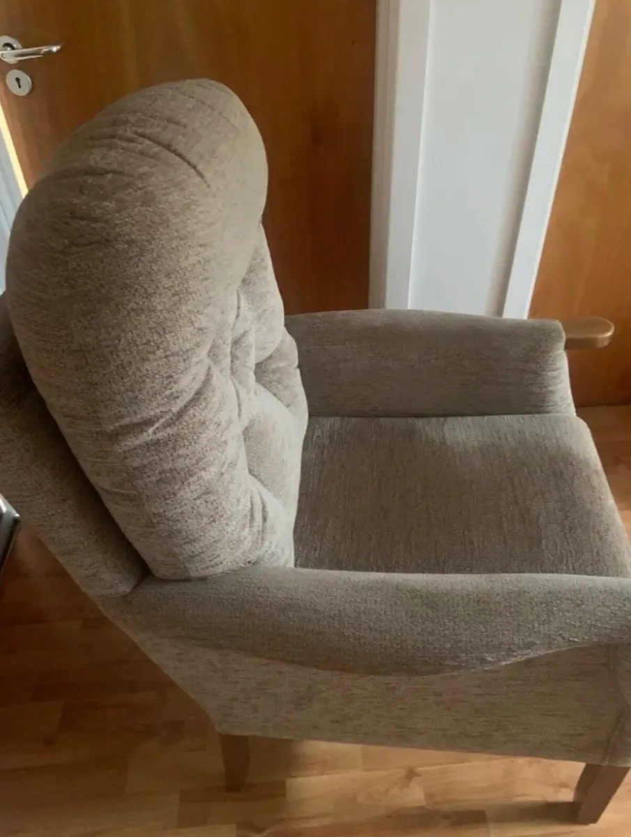 Suite of Furniture - Image 4