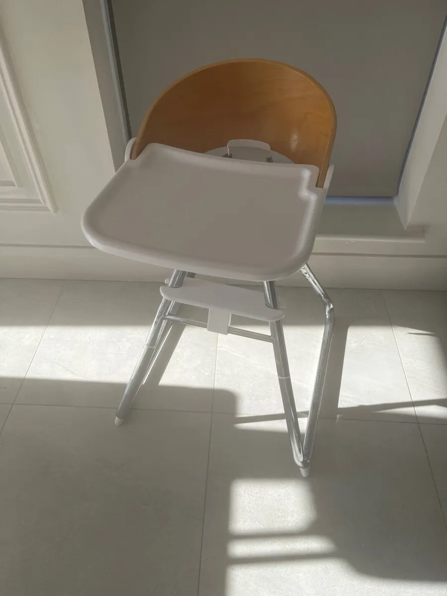 high chair - Image 1