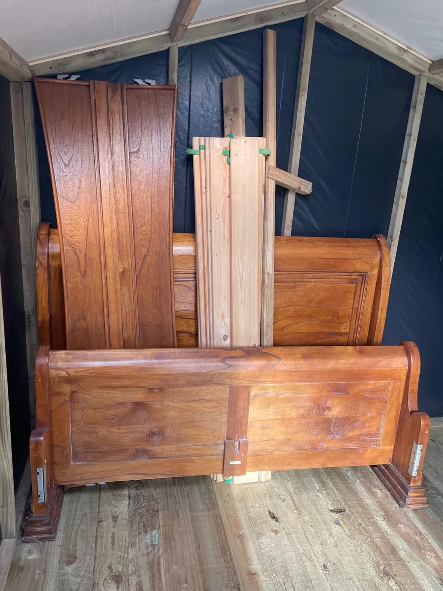 Sleigh bed - Image 1
