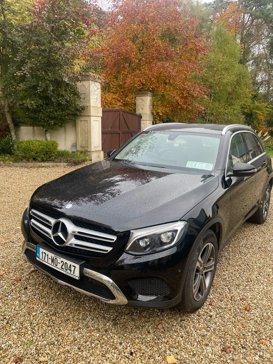 Mercedes - Image 1