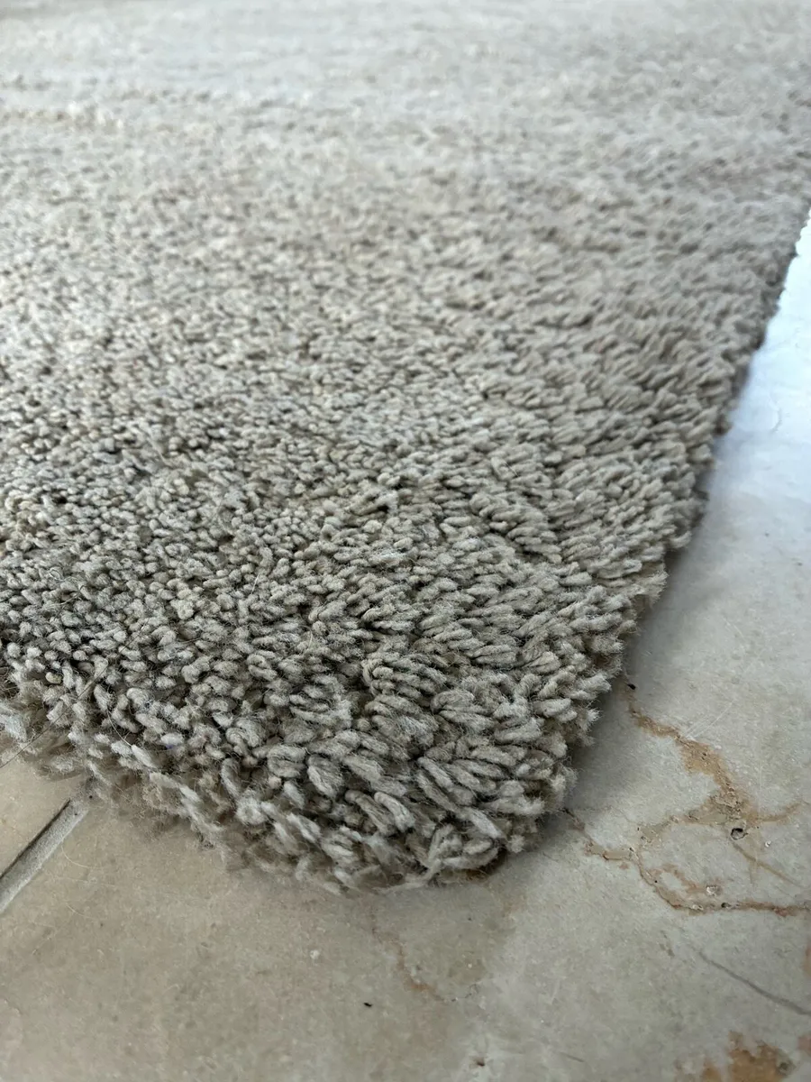 Adum large long pile rug - Image 2