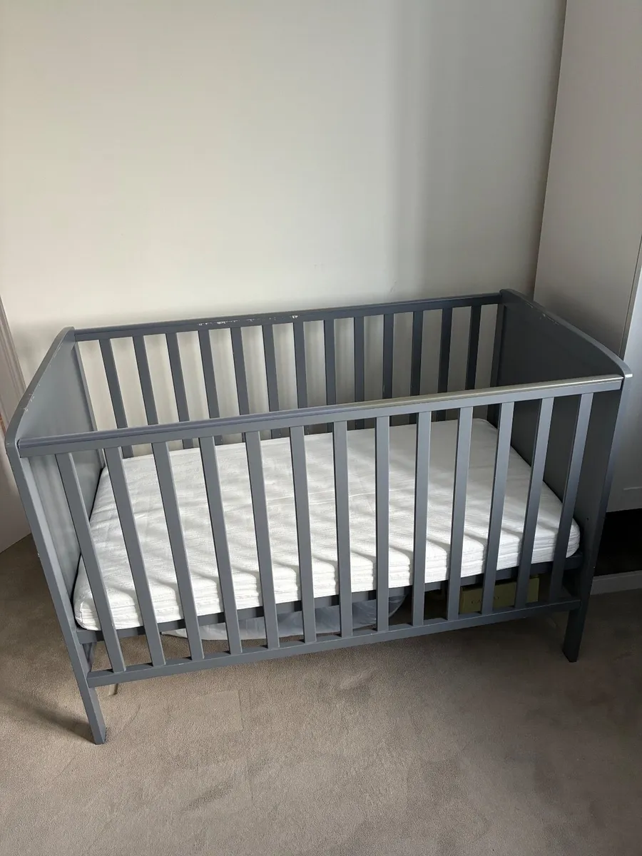Cot - Image 1