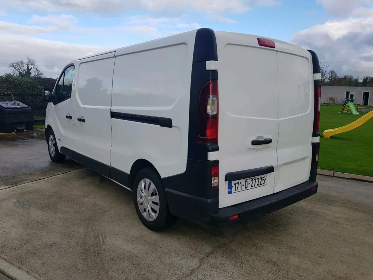 2017 Renault Traffic LL29 DCI 120 BUSINESS - Image 4